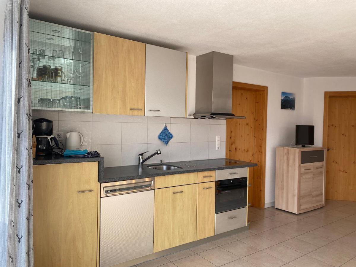 Ferienwohnung In Tschlin Mit Panoramablick Екстер'єр фото